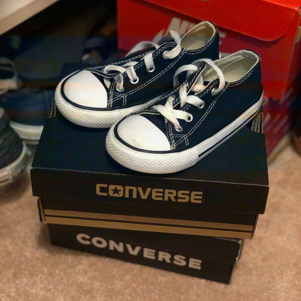 Black toddler converse
